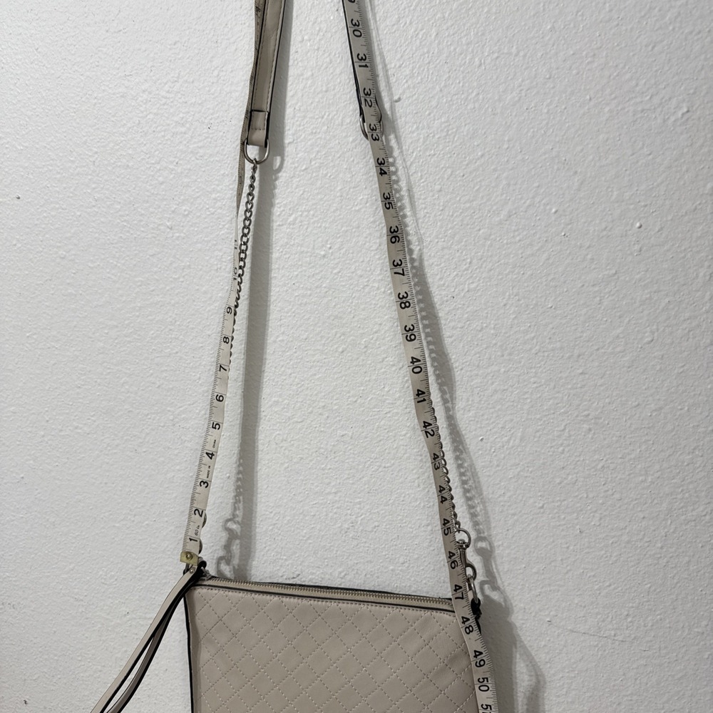 G By Guess Beige with Black Trim Crossbody Purse Beige‎ Satchel Chain Strap - Picture 10 of 13